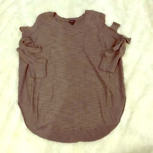 Lightweight arm cut out sweater